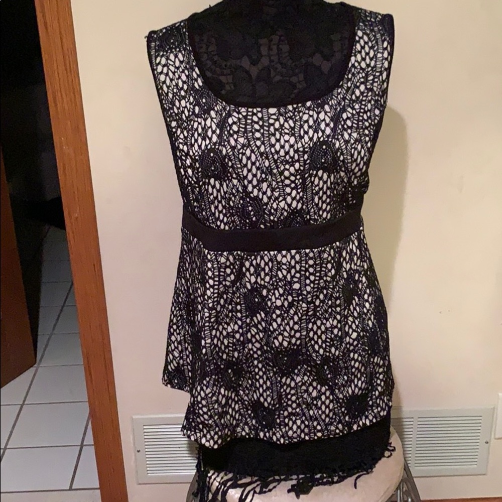 Black Lace Empire Waist Sleeveless Top